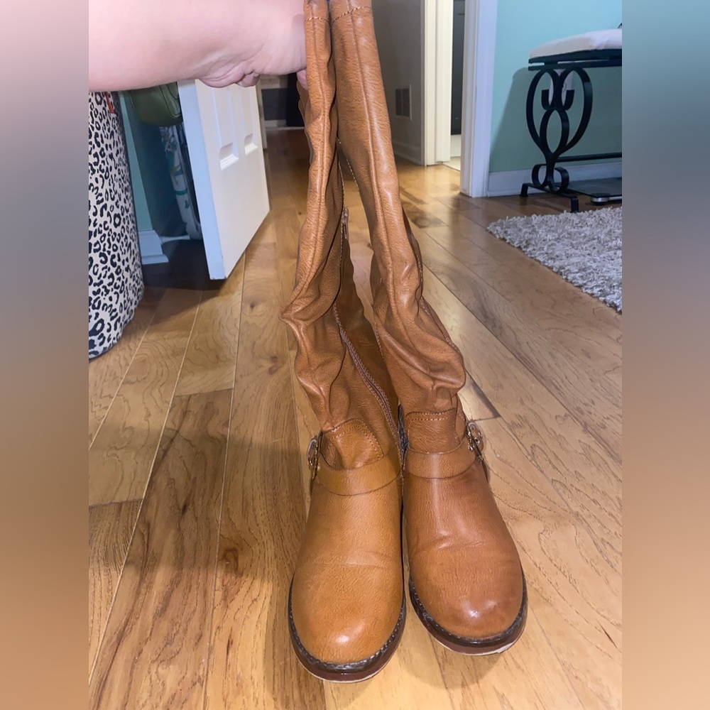 Brown Flat Boots - image 5